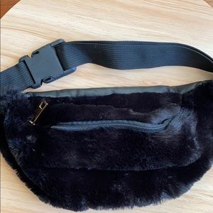 Faux fur waist bag